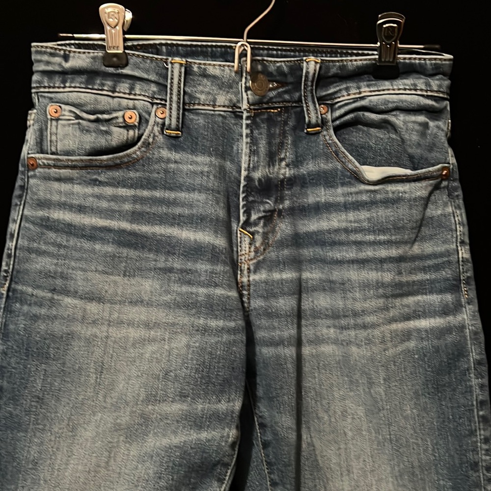 American Eagle Cozy Airflex + Athletic Distressed Jeans 26X28
